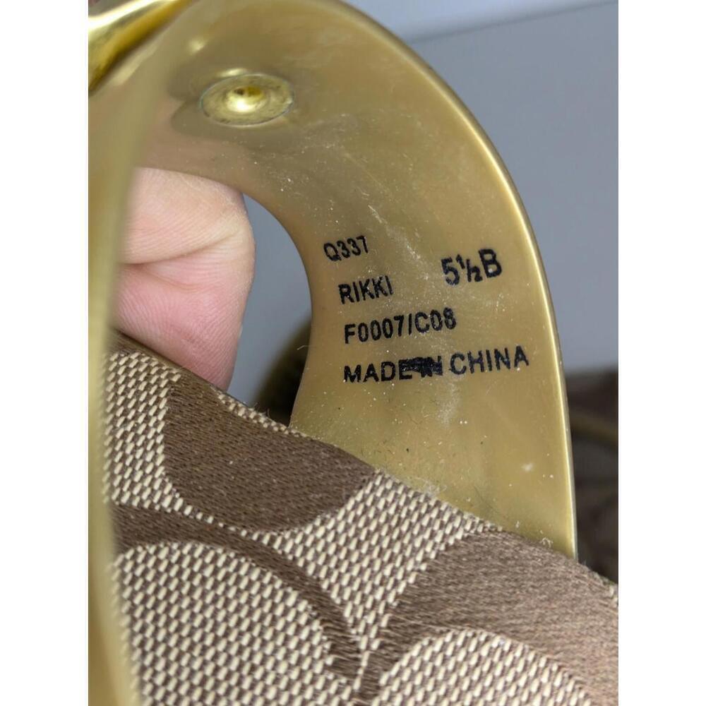 Coach RIKKI Jelly Thong Flat Sandals Brown Gold Coach Logo With Clasp Size 5.5B - Picture 5 of 5